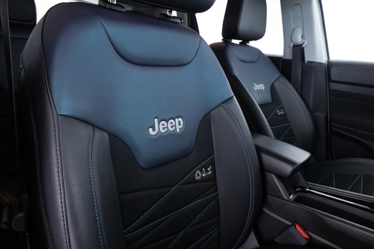 Jeep COMPASS 4 x e 240 Plug-in Hybrid Upland | Full LED | ECC | PDC | CARPLAY