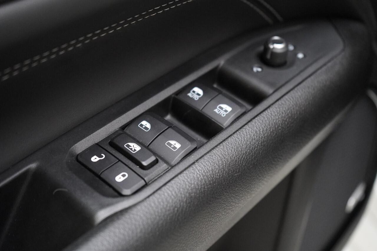 Jeep COMPASS 4xe 240 Plug-in Hybrid S | Panoramadak | Trekhaak | Leder | Alpine Sound | Memory