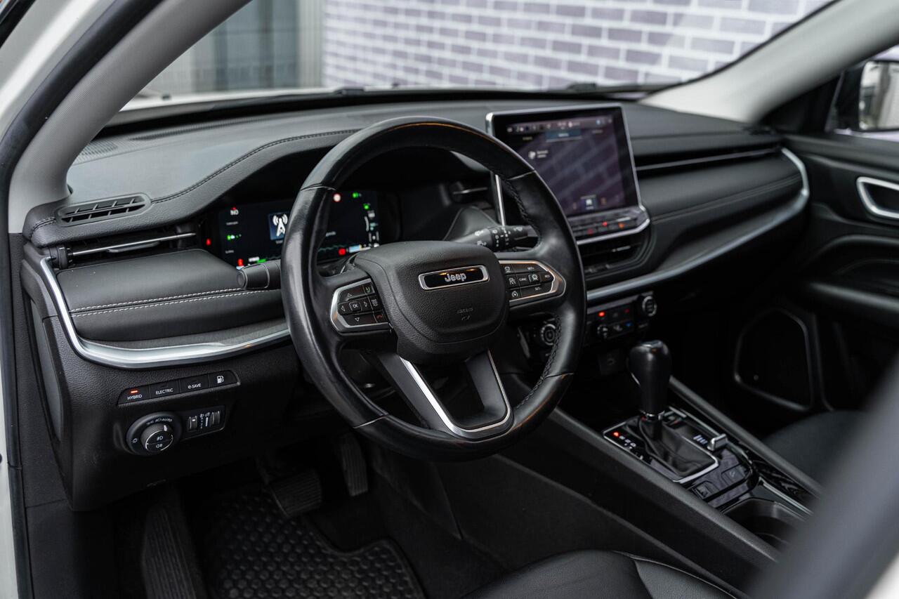 Jeep COMPASS 4xe 240 Plug-in Hybrid Electric S | PHEV | Adaptieve Cruise Control | Rondomzicht camera | Navigatie | Android Auto & Apple CarPlay | LED Koplampen | Stoel-/Stuurverwarming | Lederen Bekleding | Dodehoek Detectie |