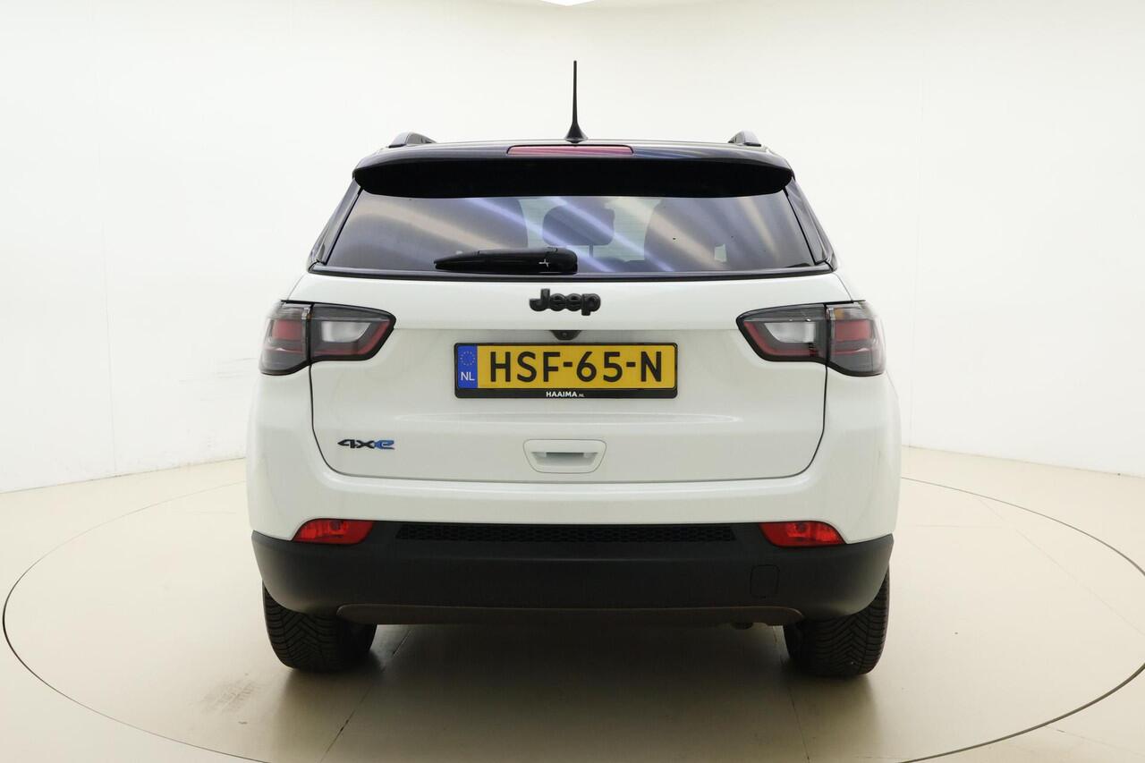 Jeep COMPASS 4xe 240 Plug-in Hybrid Electric S Automaat | Navigatie | Lederen bekleding | Camera | Keyless | Zwart dak | Dakrails | Lichtmetalen velgen black | Climate control
