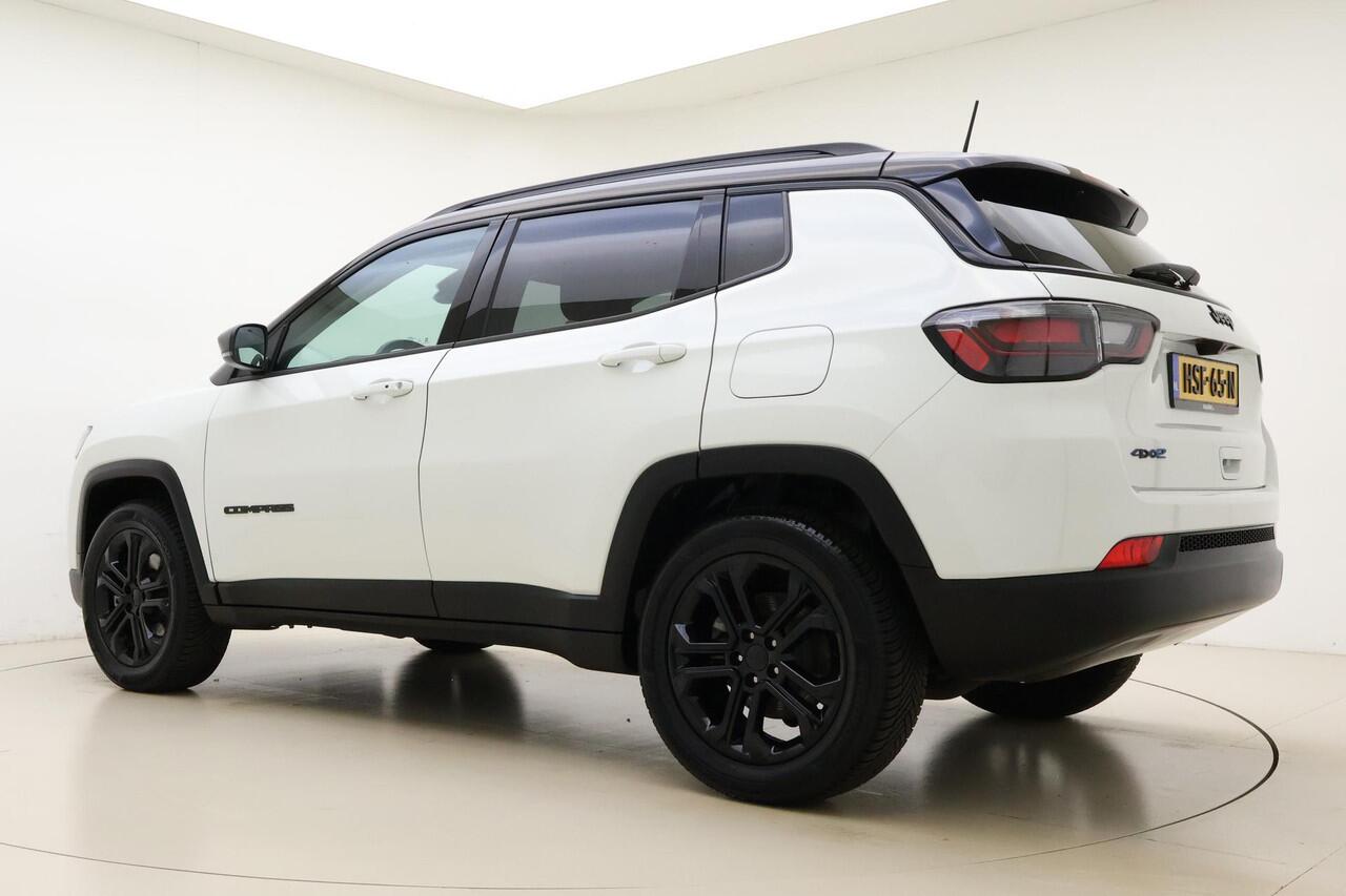 Jeep COMPASS 4xe 240 Plug-in Hybrid Electric S Automaat | Navigatie | Lederen bekleding | Camera | Keyless | Zwart dak | Dakrails | Lichtmetalen velgen black | Climate control