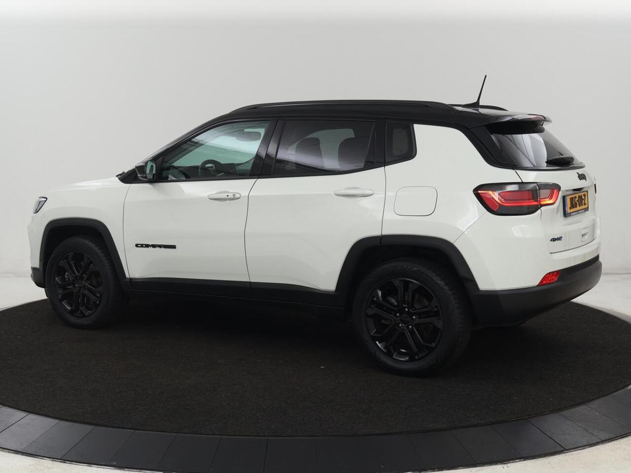 Jeep COMPASS 4xe 240 Plug-in Hybrid Electric S | Stoel & stuurverwarming | Half leder | Camera | Adaptive cruise | Carplay | Keyless | Digital Cockpit | Climate control | PHEV