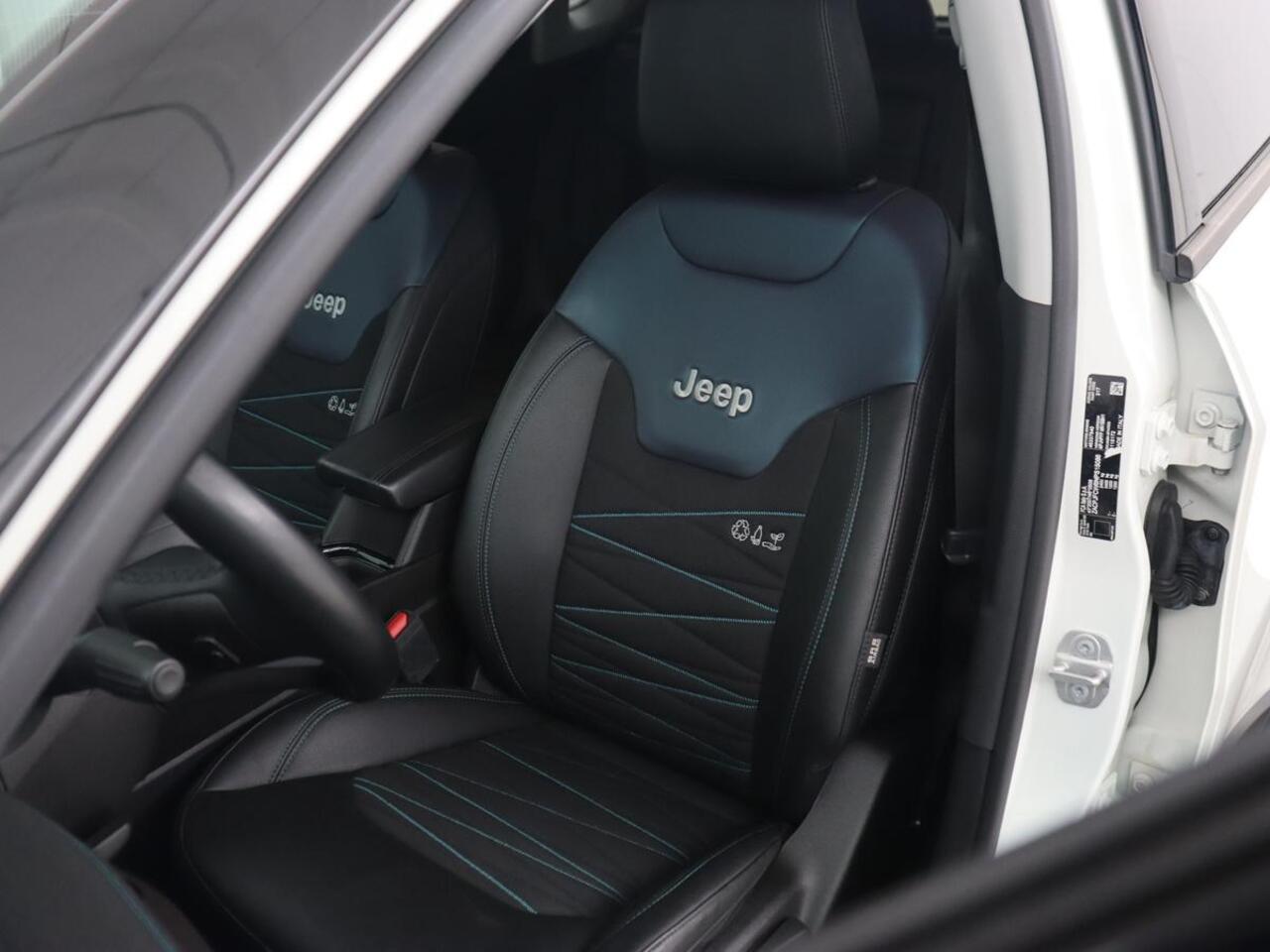 Jeep COMPASS 4xe 240 Plug-in Hybrid Electric S | Stoel & stuurverwarming | Half leder | Camera | Adaptive cruise | Carplay | Keyless | Digital Cockpit | Climate control | PHEV