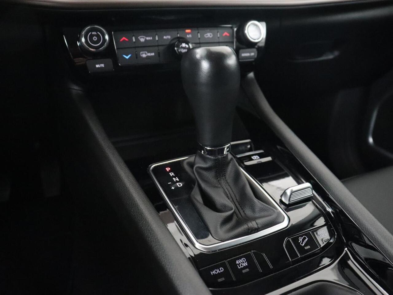 Jeep COMPASS 4xe 240 Plug-in Hybrid Electric S | Stoel & stuurverwarming | Half leder | Camera | Adaptive cruise | Carplay | Keyless | Digital Cockpit | Climate control | PHEV