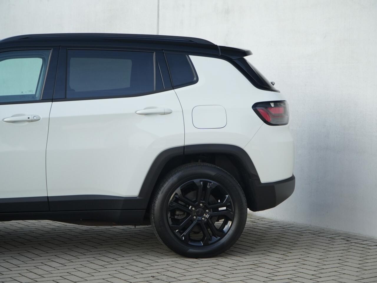 Jeep COMPASS 4xe 240 PK Hybrid Upland | Navi | Carplay | Winter | Camera