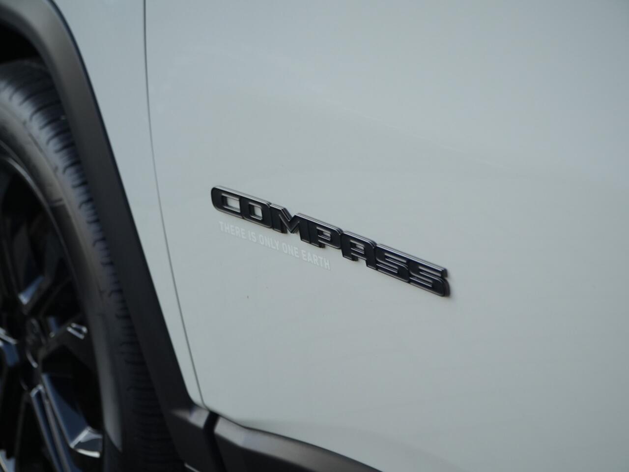 Jeep COMPASS 4xe 240 PK Hybrid Upland | Navi | Carplay | Winter | Camera