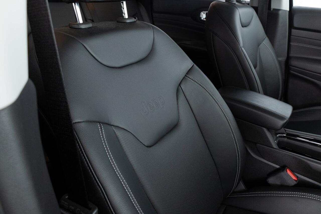 Jeep COMPASS 4xe 240 Plug-in Hybrid Electric S | LEDER | CARPLAY | LED | CAMERA