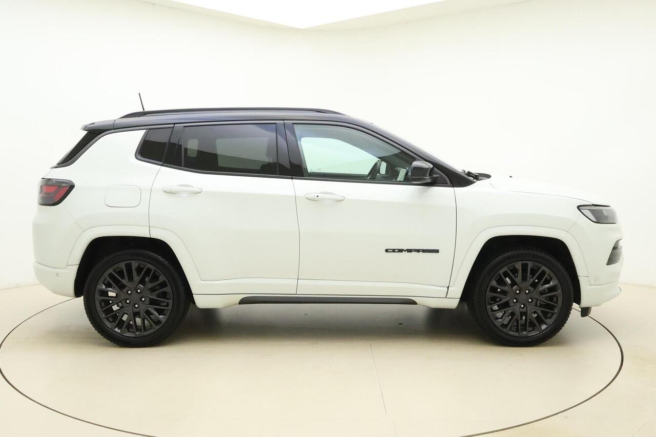 Jeep COMPASS 4xe 240 Plug-in Hybrid Electric S Leder | Navigatie | trekhaak | keyless start | camera achter | stoelverwarming