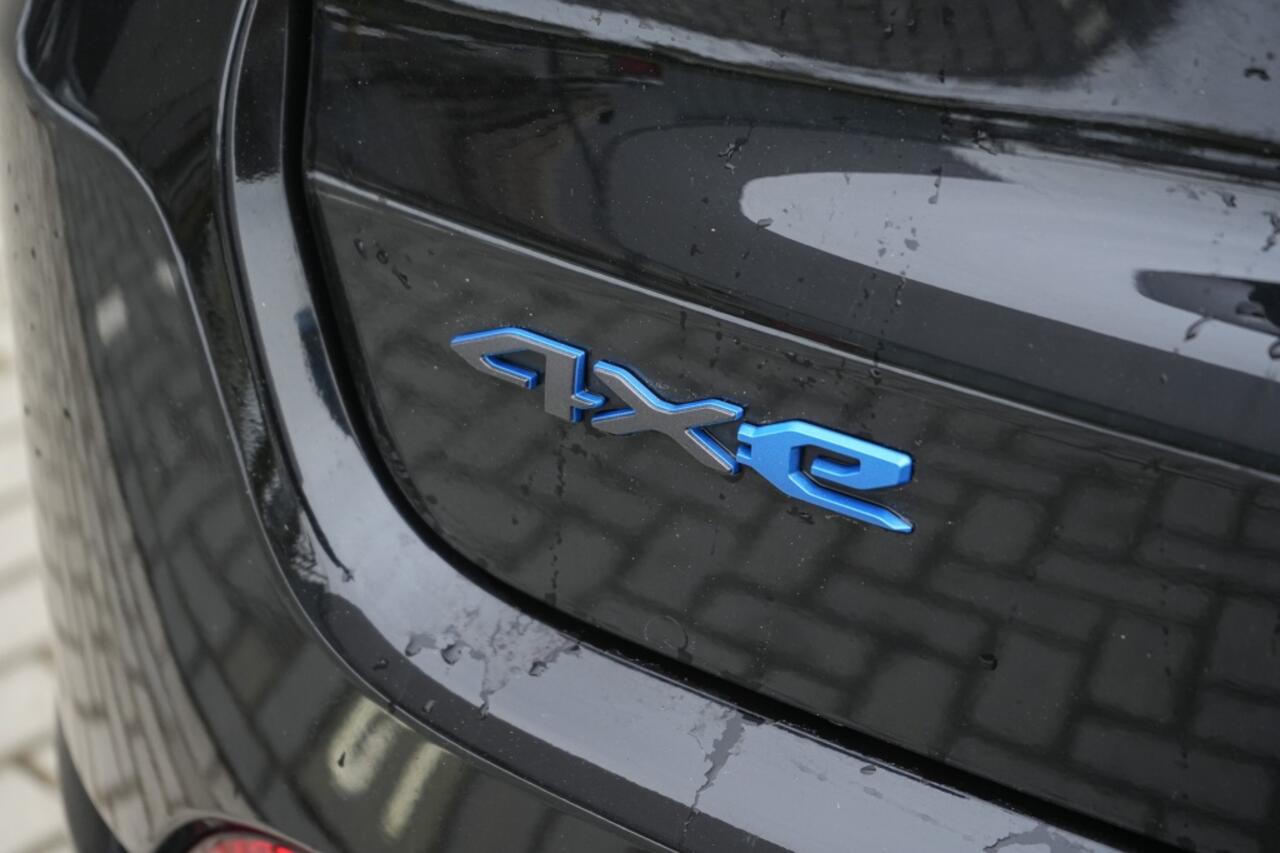 Jeep COMPASS 4xe 240 PK Hybrid S | Leder | Navi | Winter | 360Cam | 19"