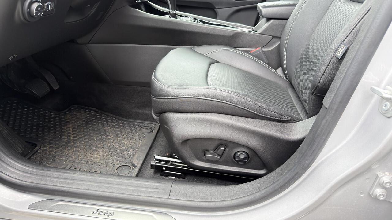 Jeep COMPASS 4xe 240 Plug-in Hybrid Electric S | Winter pack | 19 inch |