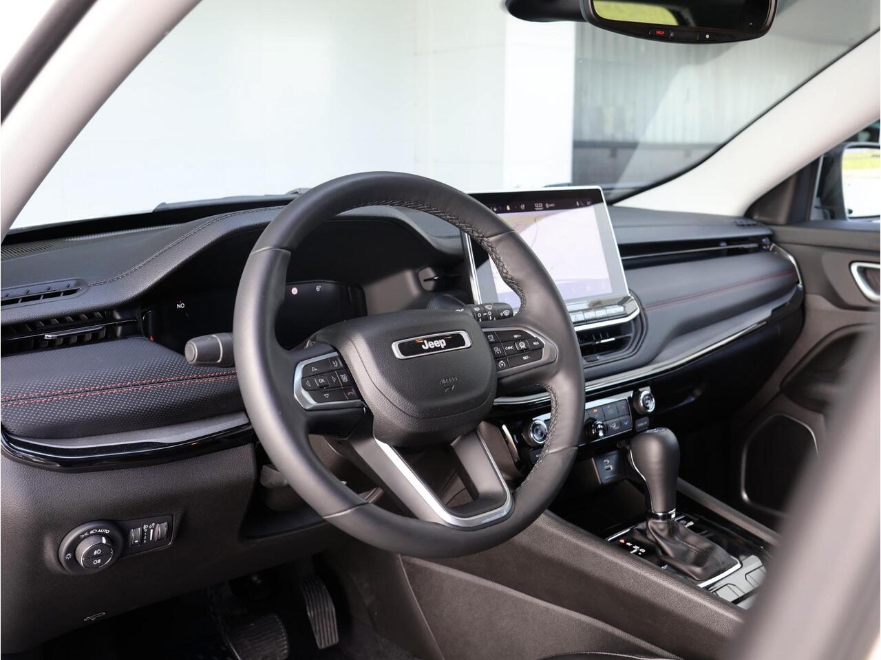 Jeep COMPASS 1.5T e-Hybrid High Altitude | 19 inch | 360 camera | Stoel-stuur verwarming | ACC |