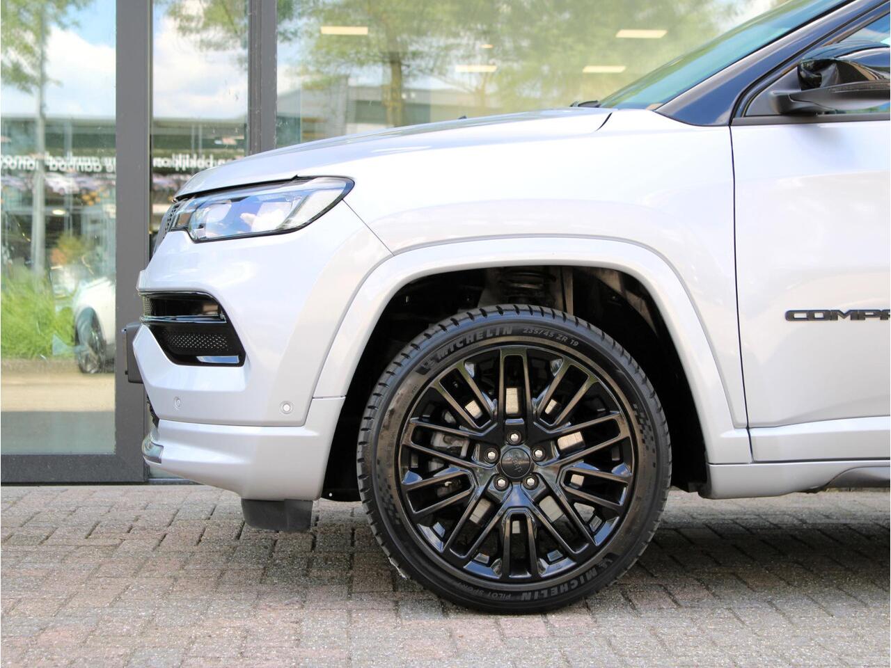 Jeep COMPASS 4xe 240 Plug-in Hybrid Electric S | Navi / Leder / Camera