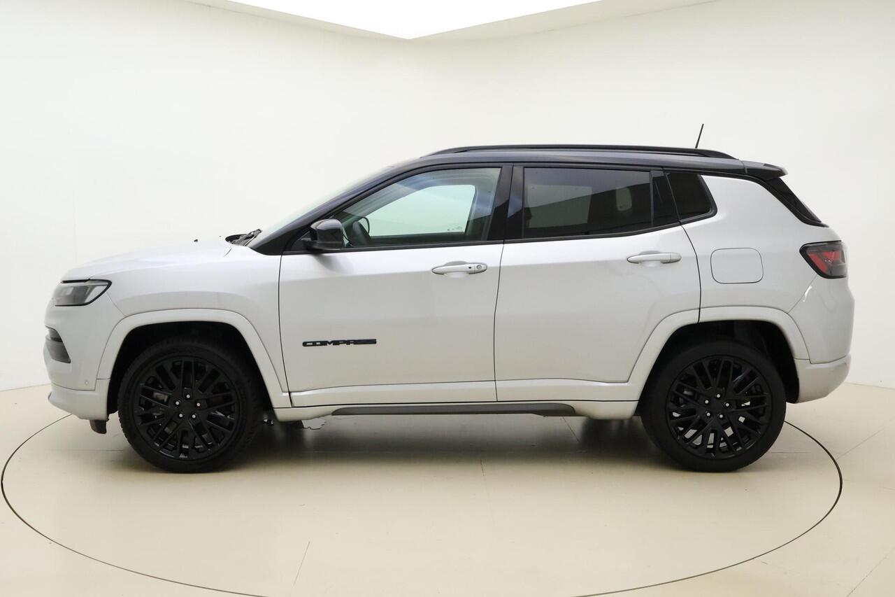 Jeep COMPASS 4xe 240 Plug-in Hybrid Electric S Automaat | Navigatie | Lederen bekleding | Camera | Keyless | Zwart dak | Lichtmetalen velgen black | Extra getint glas