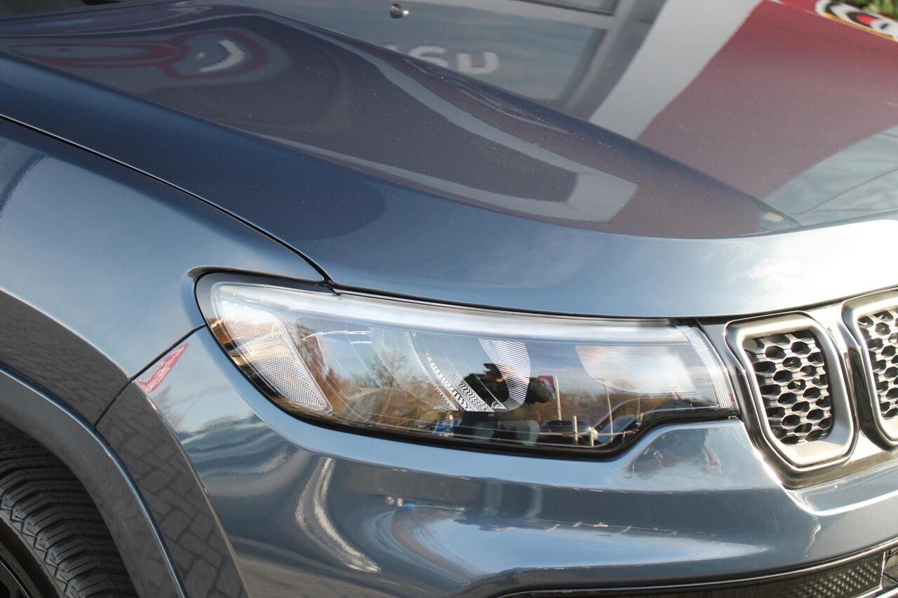 Jeep COMPASS 4xe 240PK Plug-in Hybrid ELECTRIC S | PANORAMSICH SCHUIF/KANTEL DAK | STOEL/STUUR VERWARMING | ALL SEASON BANDEN | 19" LICHTMETALEN VELGEN "GLOSSY BLACK" | ELEKTRISCH BEDIENBARE BESTUURDERSSTOEL | LEDEREN BEKLEDING | ADAPTIVE CRUISE CONTROL | NAVIGATIE | 