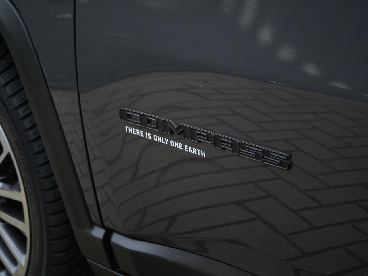 Jeep COMPASS 1.5T e-Hybrid 130 PK Upland | Navi | Carplay | 360Cam | 19"