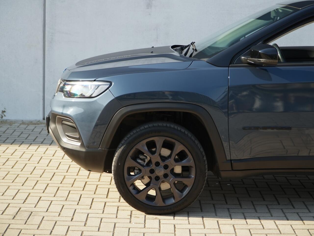 Jeep COMPASS 4xe 240 PK Hybrid Trailhawk | Pano | Leder | 360cam | Winter