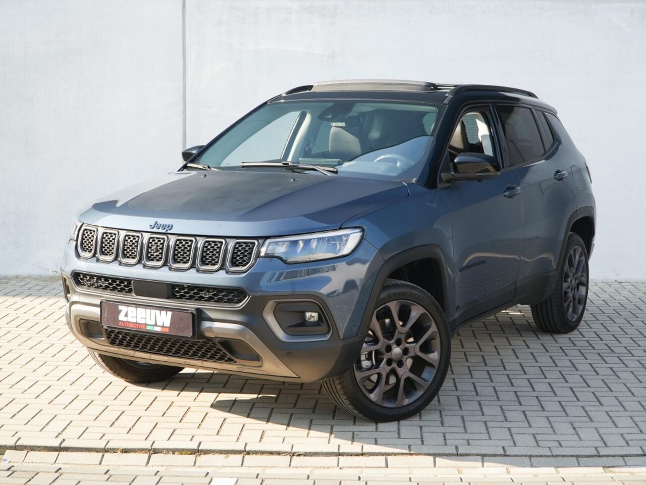 Jeep COMPASS 4xe 240 PK Hybrid Trailhawk | Pano | Leder | 360cam | Winter