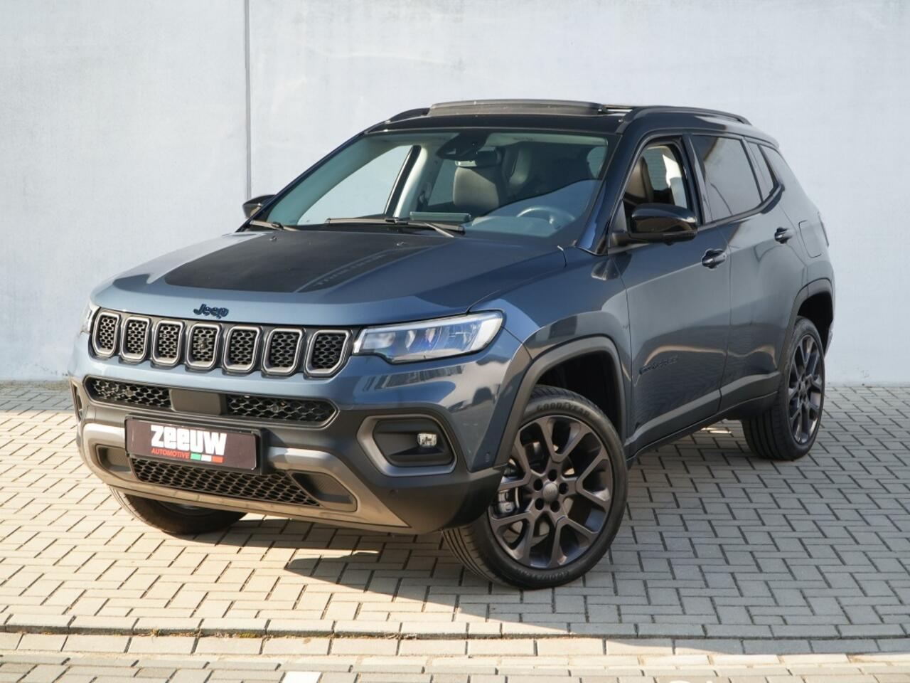 Jeep COMPASS 4xe 240 PK Hybrid Trailhawk | Pano | Leder | 360cam | Winter