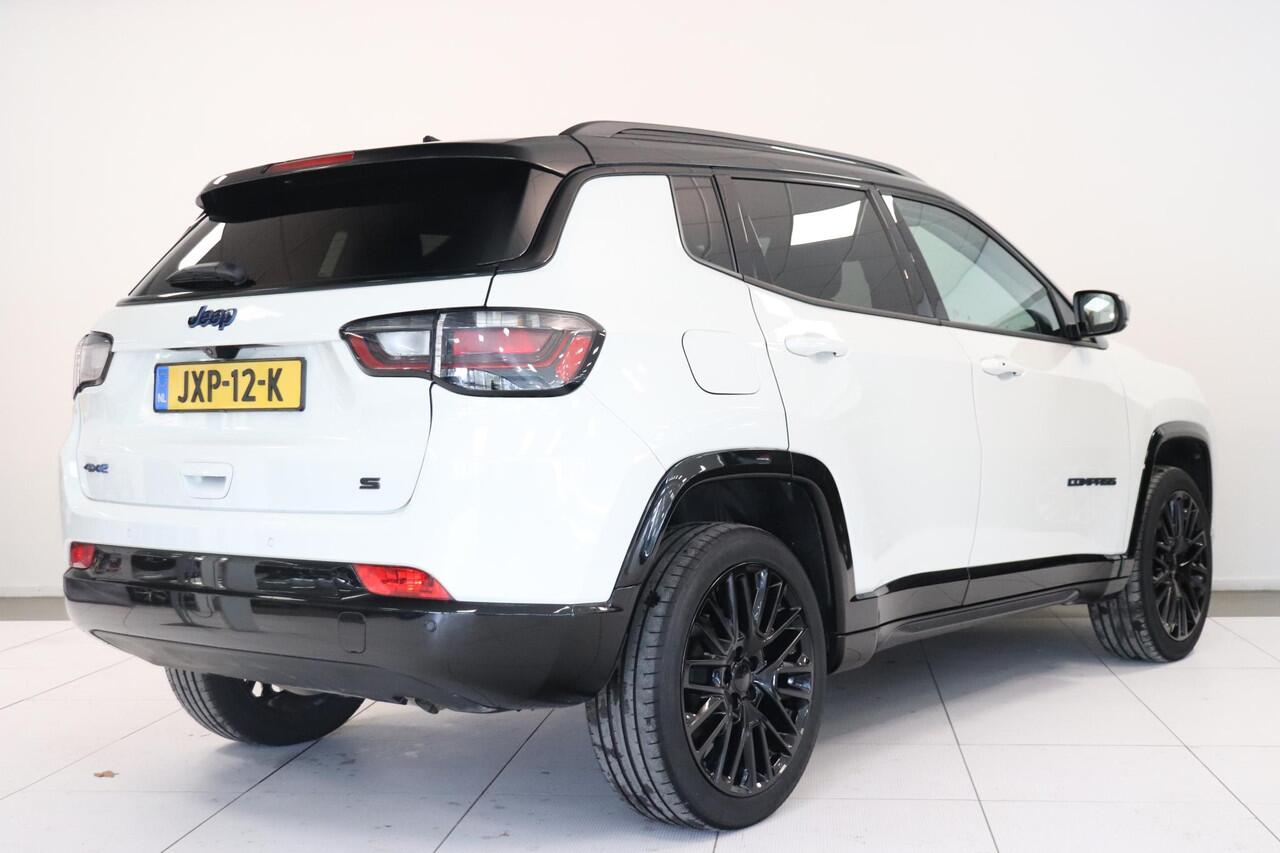 Jeep COMPASS 4xe 240 Plug-in Hybrid Electric S | Camera | Leder | Adaptieve Cruise control | Achterklep elektrisch | Navigatie | Climate control |