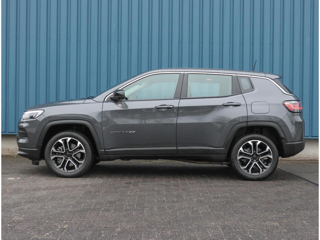 Jeep COMPASS 4XE 190pk Altitude Automaat | Plug-in Hybrid | Dodehoek detectie | 360° Camera | Adaptieve Cruise Control | Stoel & stuurverwarming | Apple Carplay/ Android Auto