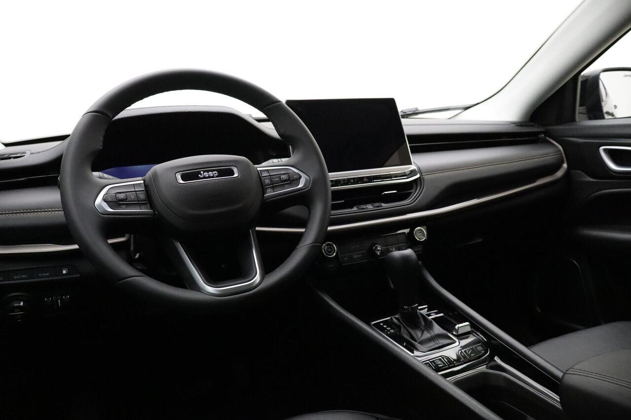 Jeep COMPASS 4xe 240 Plug-in Hybrid Electric Overland | Navigatie via Carplay | Camera | Keyless | Lichtmetalen velgen | Cruise control | Dakrails | Half leder