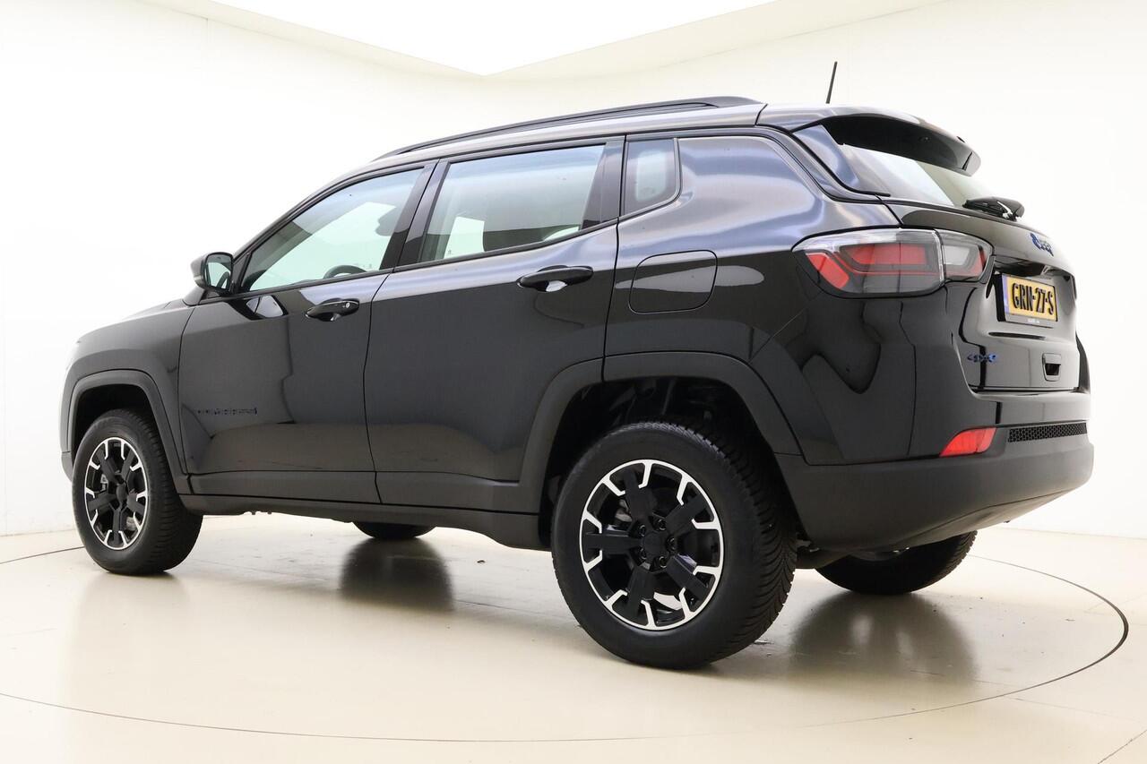 Jeep COMPASS 4xe 240 Plug-in Hybrid Electric Overland | Navigatie via Carplay | Camera | Keyless | Lichtmetalen velgen | Cruise control | Dakrails | Half leder