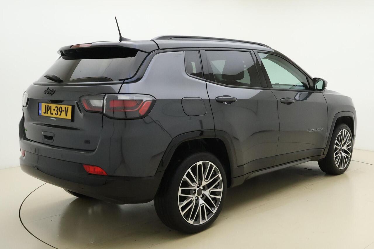 Jeep COMPASS 1.5T 130pk Automaat e-Hybrid S | Navigatie | Lederen bekleding | Adapt. Cruise control | Climate control | Stoel- & stuurverwarming | Lichtmetalen velgen | Dakrails