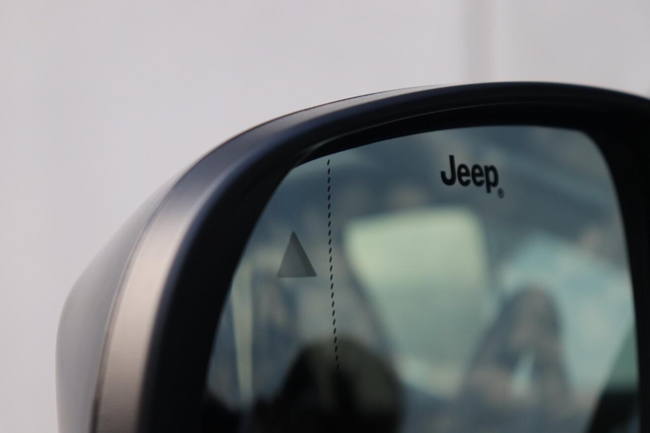 Jeep COMPASS 4xe 240 PK Hybrid North Star | Pano | Safety | Winter | 18"