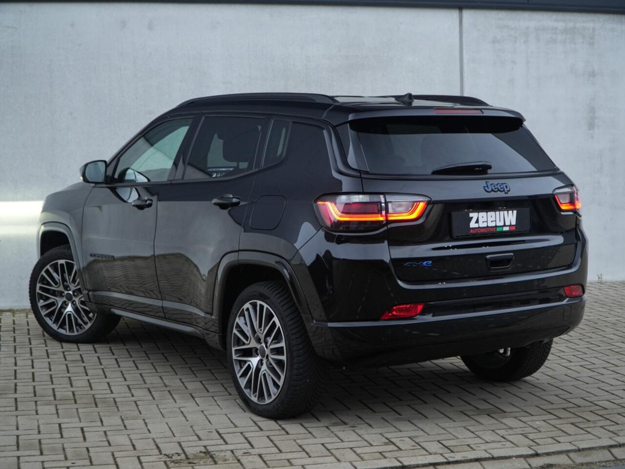 Jeep COMPASS 4xe 240 PK Hybrid Summit | Leder | Winter | Navi | Premium | 19"