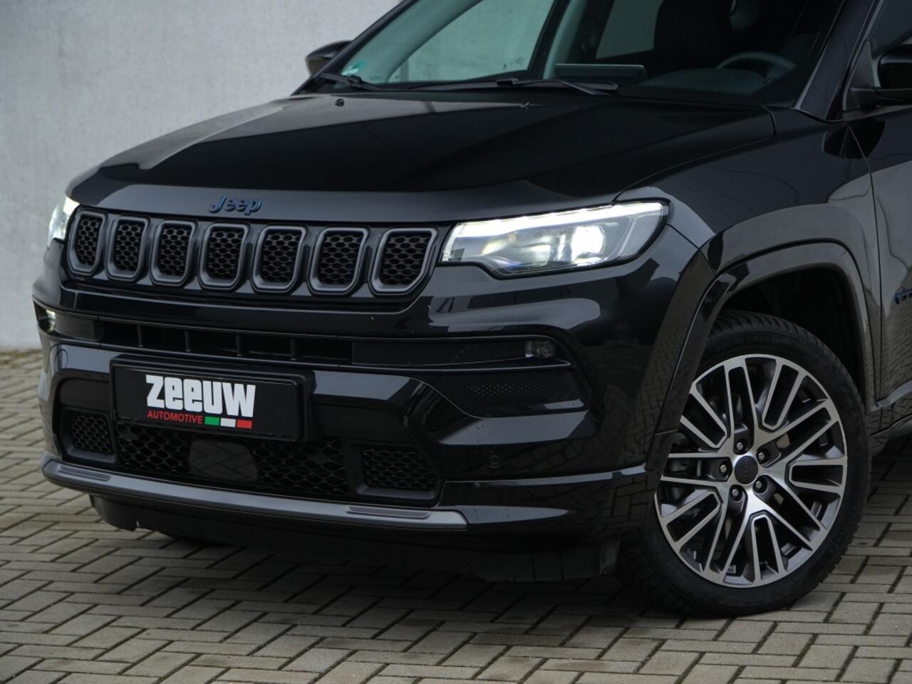 Jeep COMPASS 4xe 240 PK Hybrid Summit | Leder | Winter | Navi | Premium | 19"