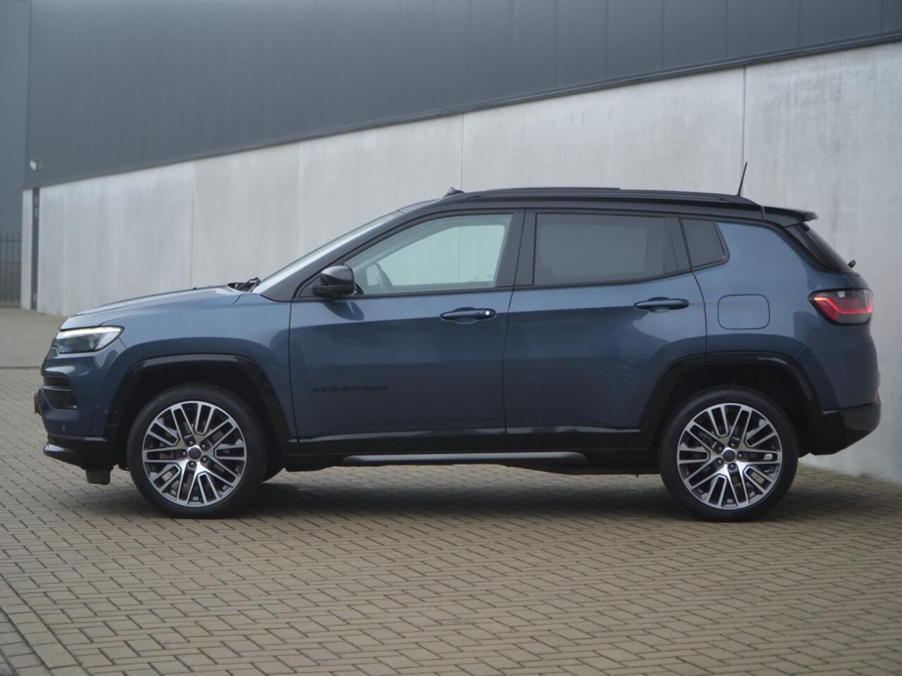 Jeep COMPASS 4xe 240 PK Hybrid Summit | Pano | Safety | 360cam | 19"