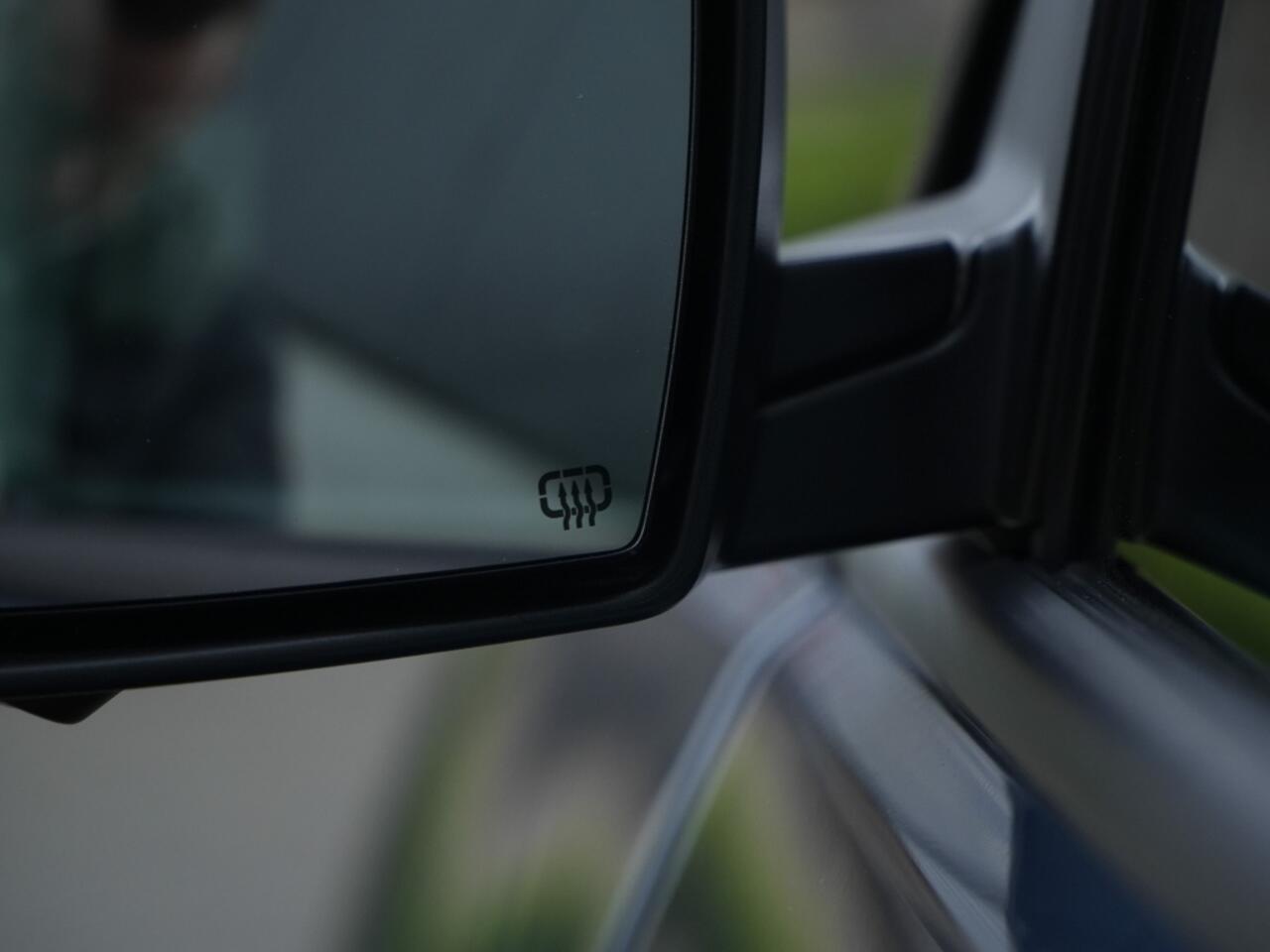 Jeep COMPASS 4xe 240 PK Hybrid Summit | Pano | Safety | 360cam | 19"