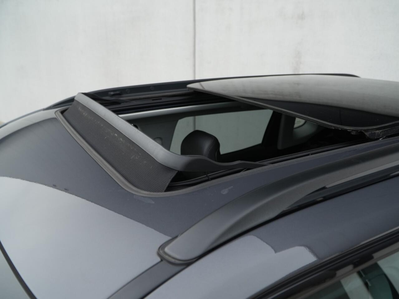 Jeep COMPASS 4xe 240 PK Hybride Summit | Pano | Premium | LED | Winter | 19"