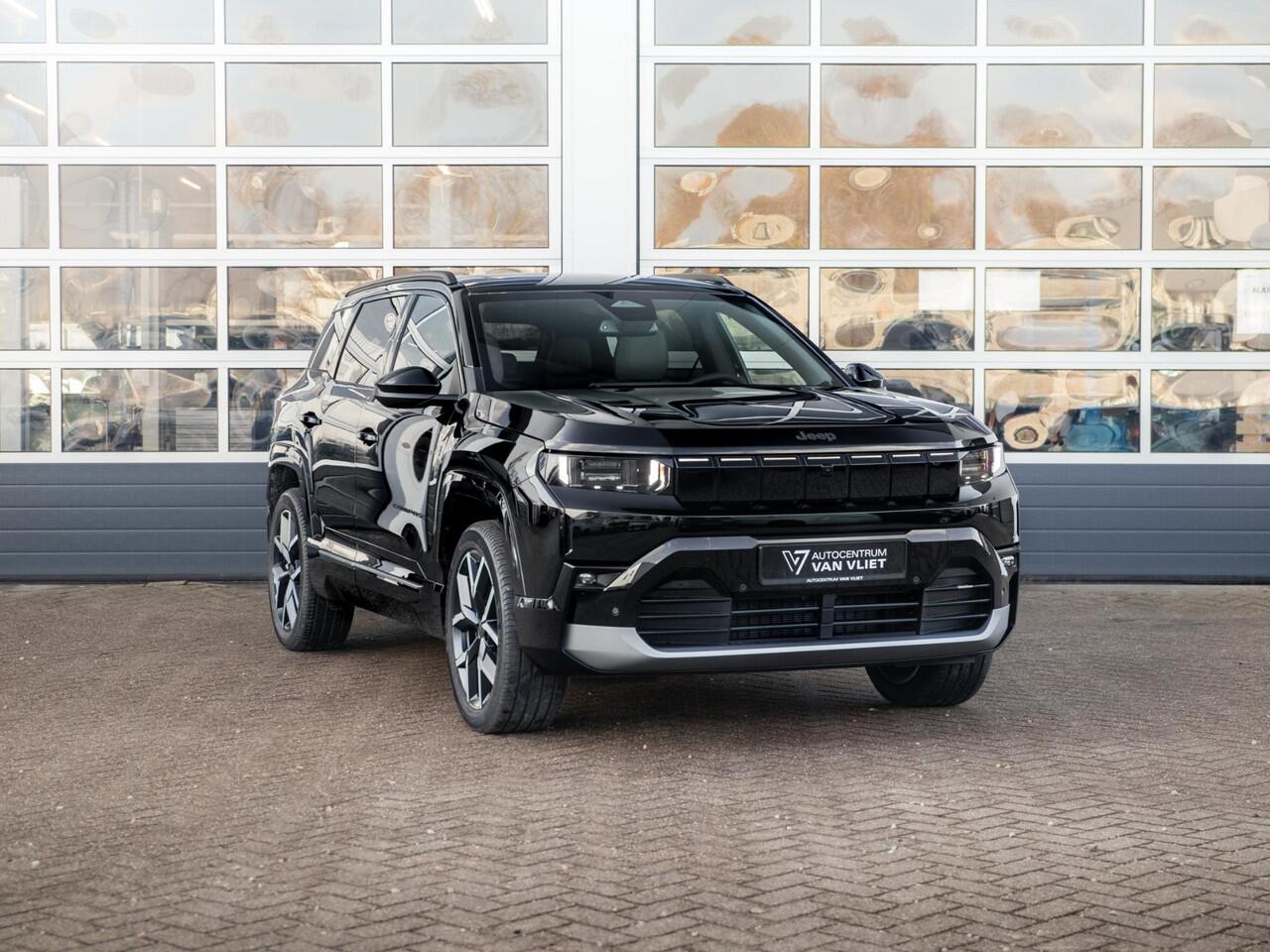 Jeep COMPASS First Edition 74 kWh | Adapt. Cruise | Camera | Carplay | 20" | Elektr. A-Klep | Navi | Winter Pack | Schuif/Kanteldak | Premium Pack | Conv. Pack | Warmtepomp