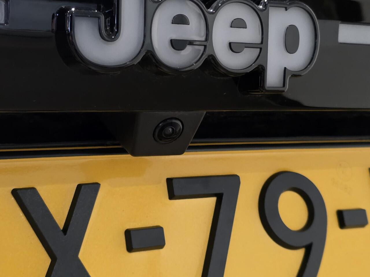 Jeep COMPASS First Edition 74kWh 213pk | Hi-Fi FOCAL® | PANODAK | STOELMASSAGE | WARMTEPOMP | 20 INCH LM-VELGEN | ISOFIX |