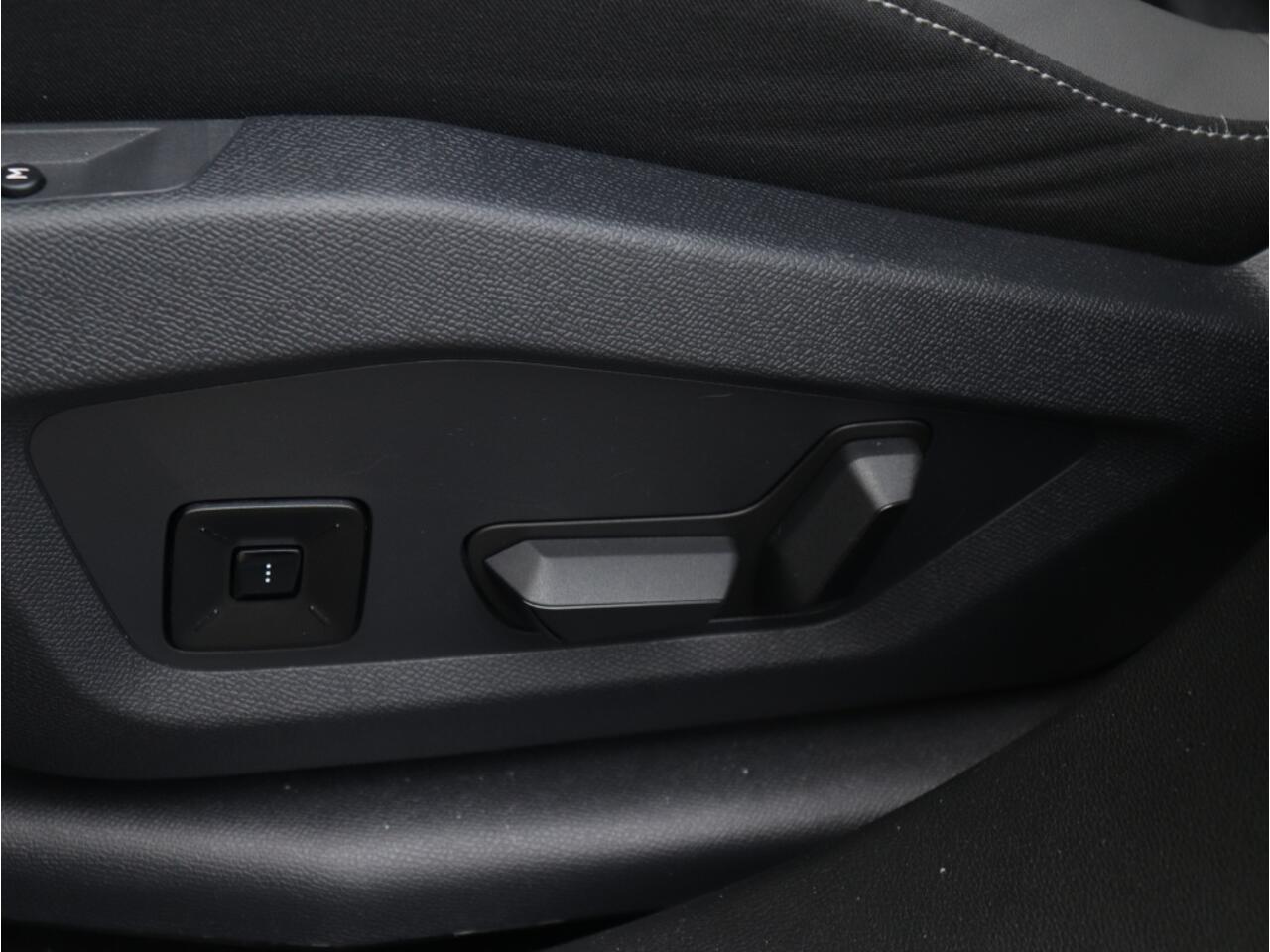 Jeep COMPASS 1.2 e-Hybrid 145 PK First Edition | Schuifdak | Premium Pack | 3