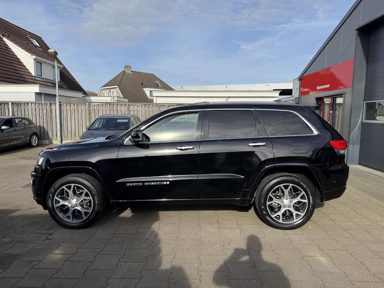 Jeep GRAND CHEROKEE 3.0 CRD Overland Grijs Kenteken