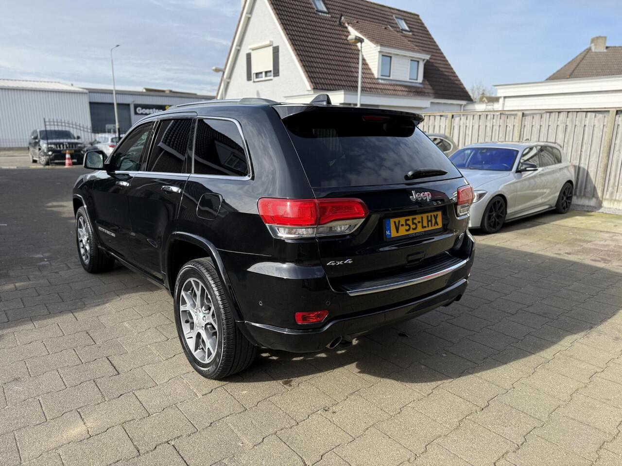 Jeep GRAND CHEROKEE 3.0 CRD Overland Grijs Kenteken