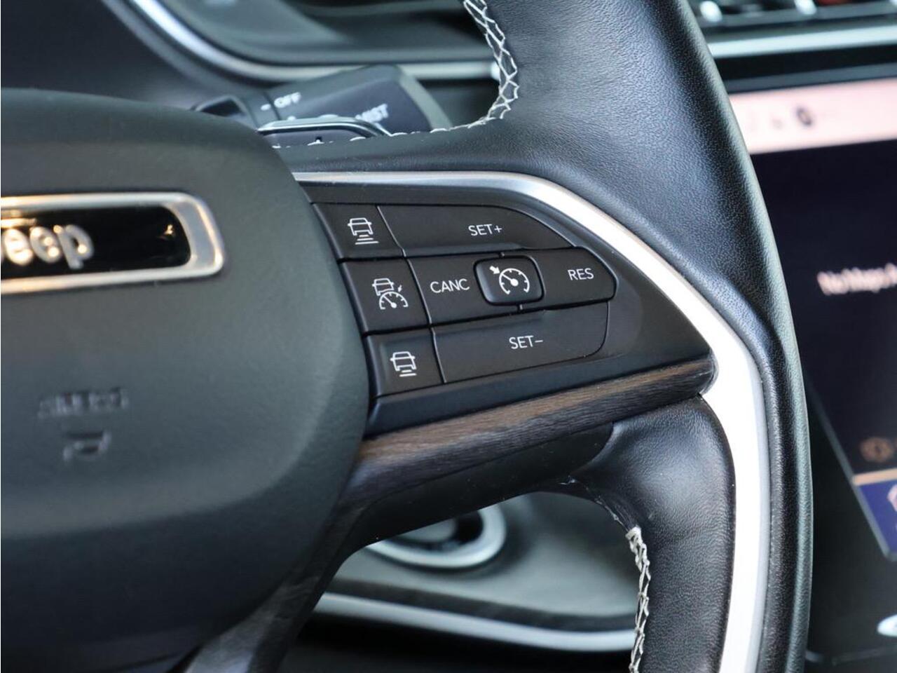 Jeep GRAND CHEROKEE 3.6 LWB Limited | 6 Persoons | ACC | Stoel- & stuurverwarmining | Elek. stoel |