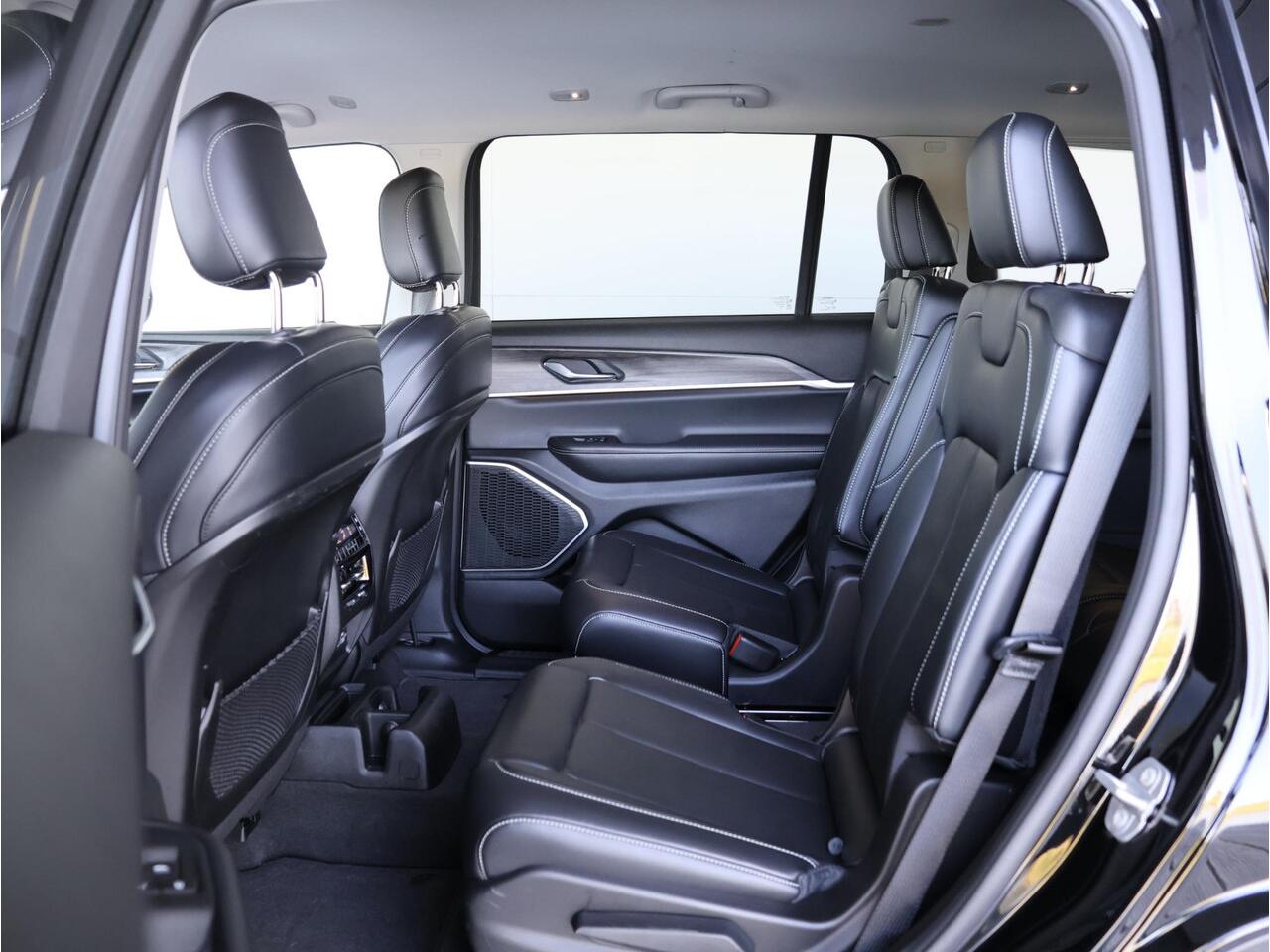 Jeep GRAND CHEROKEE 3.6 LWB Limited | 6 Persoons | ACC | Stoel- & stuurverwarmining | Elek. stoel |