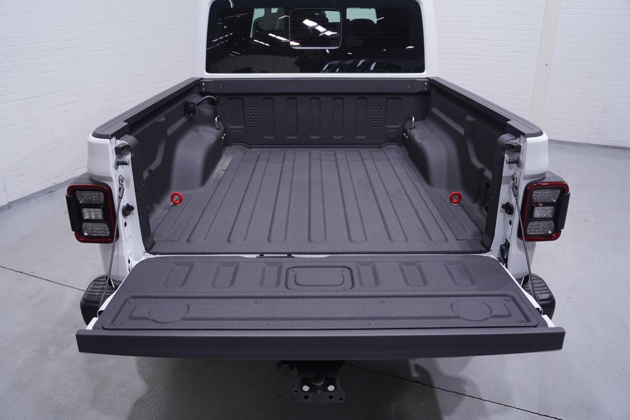 Jeep Gladiator 3.6 V6 285 pk Rubicon Grijs Kenteken 2-Zits Navi Leder Zwart, Adapt. Cruise, Targa Dak, Trekhaak, Uniek