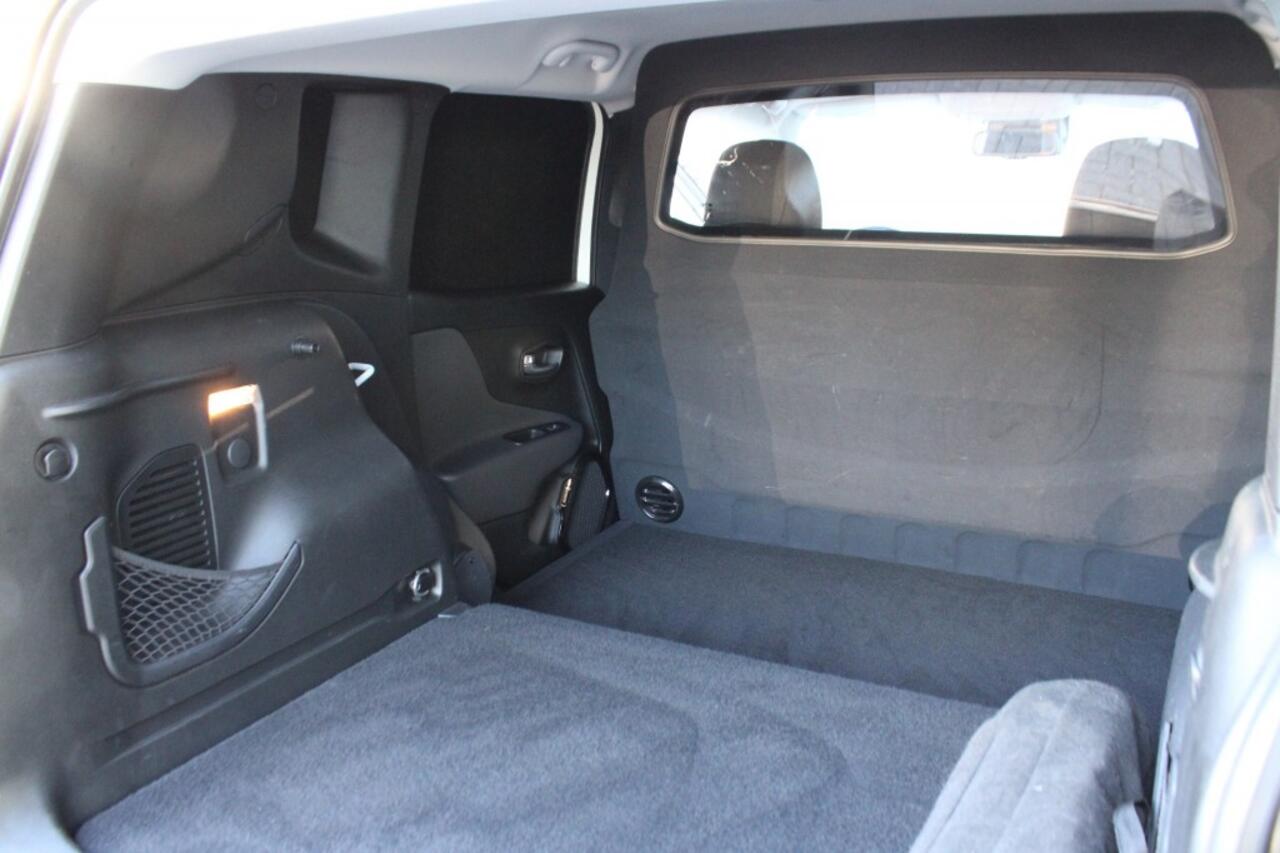 Jeep RENEGADE 1.4 MultiAIR NIGHT EAGLE / GRIJS KENTEKEN / Apple Carplay