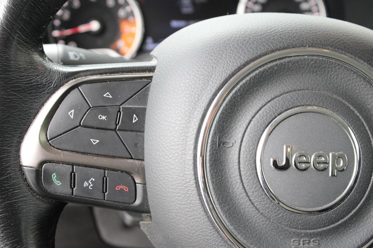 Jeep RENEGADE 1.4 MultiAir Limited / LEDER / NAVI / NIEUWE DISTRIBUTIERIEM