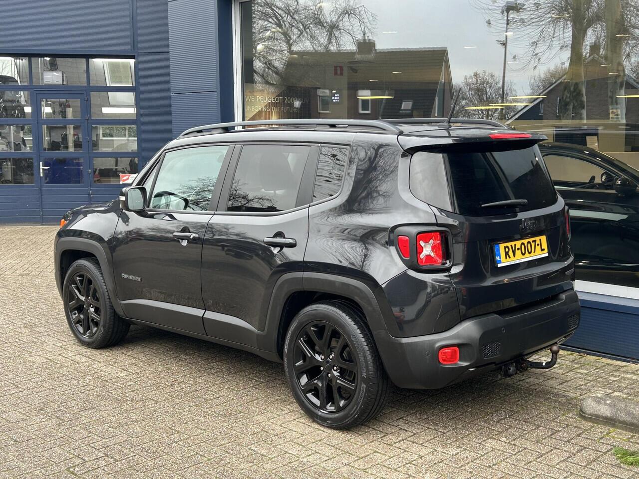 Jeep RENEGADE 1.4 Turbo 140 PK MultiAir Night Eagle II | 1ste Eigenaars auto | Trekhaak | Navigatie | Airco | Dealer Onderhouden | Hoge zitpositie | Lichtmetaal | Cruise control | Dakrails |