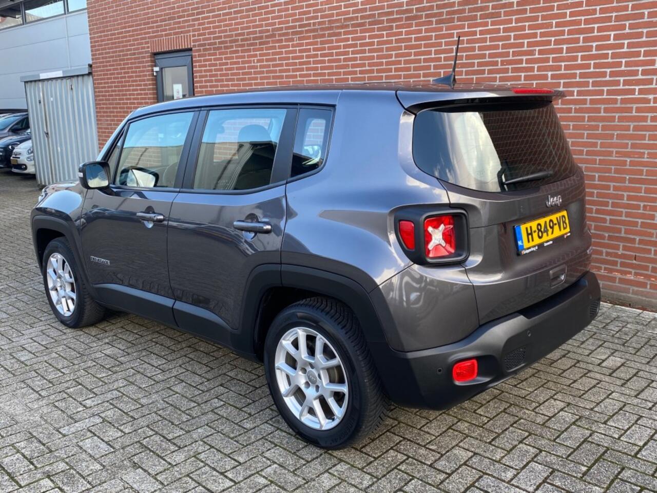 Jeep RENEGADE 1.3T DDCT LONGITUDE AUTOMAAT CARPLAY CRUISE PDC LMV