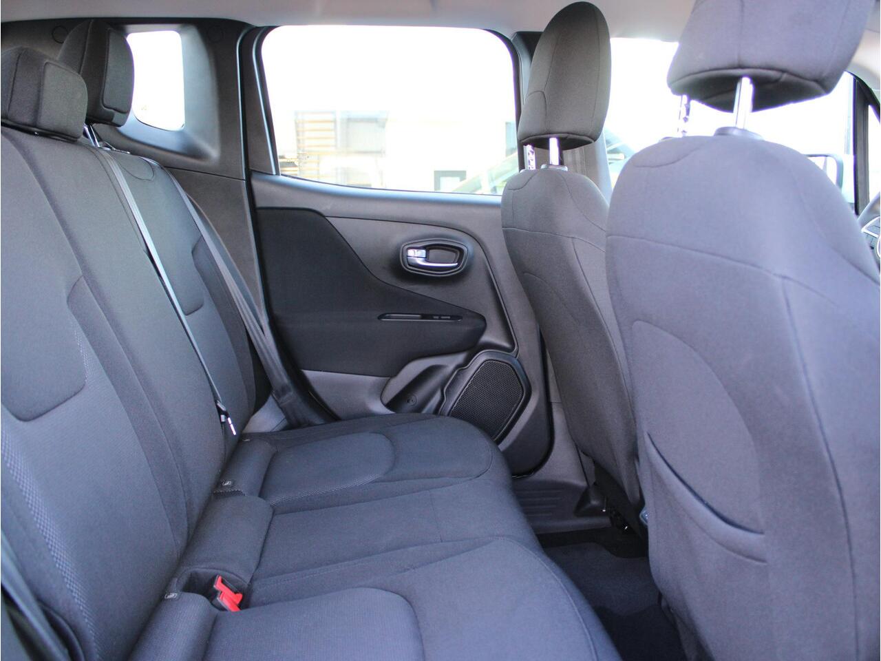 Jeep RENEGADE 1.3T DDCT Longitude Automaat | Apple Carplay / Climate / Cruise