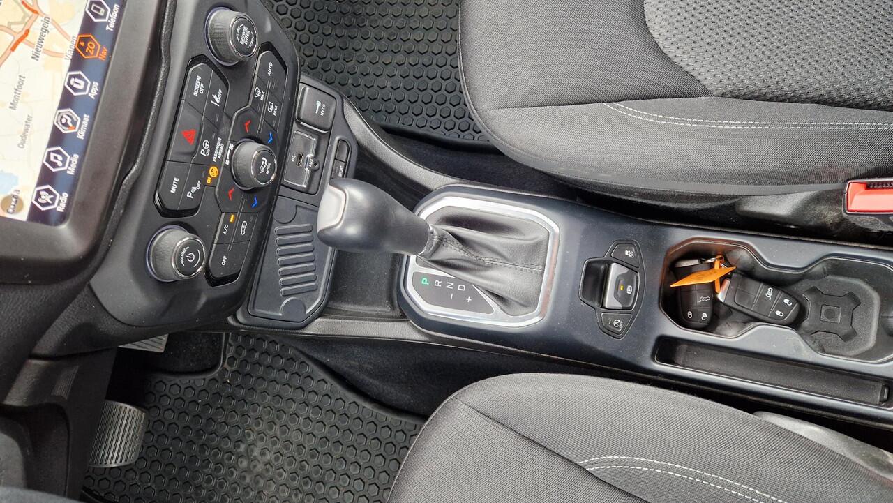 Jeep RENEGADE 1.3T DDCT S