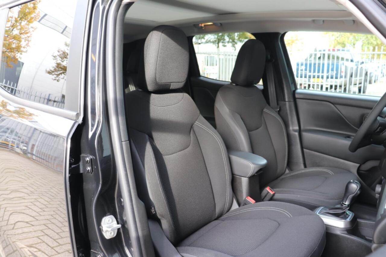 Jeep RENEGADE 1.3T DDCT LIMITED/PANO/KEYLESS/ADAP.CRUISE/CARPLAY