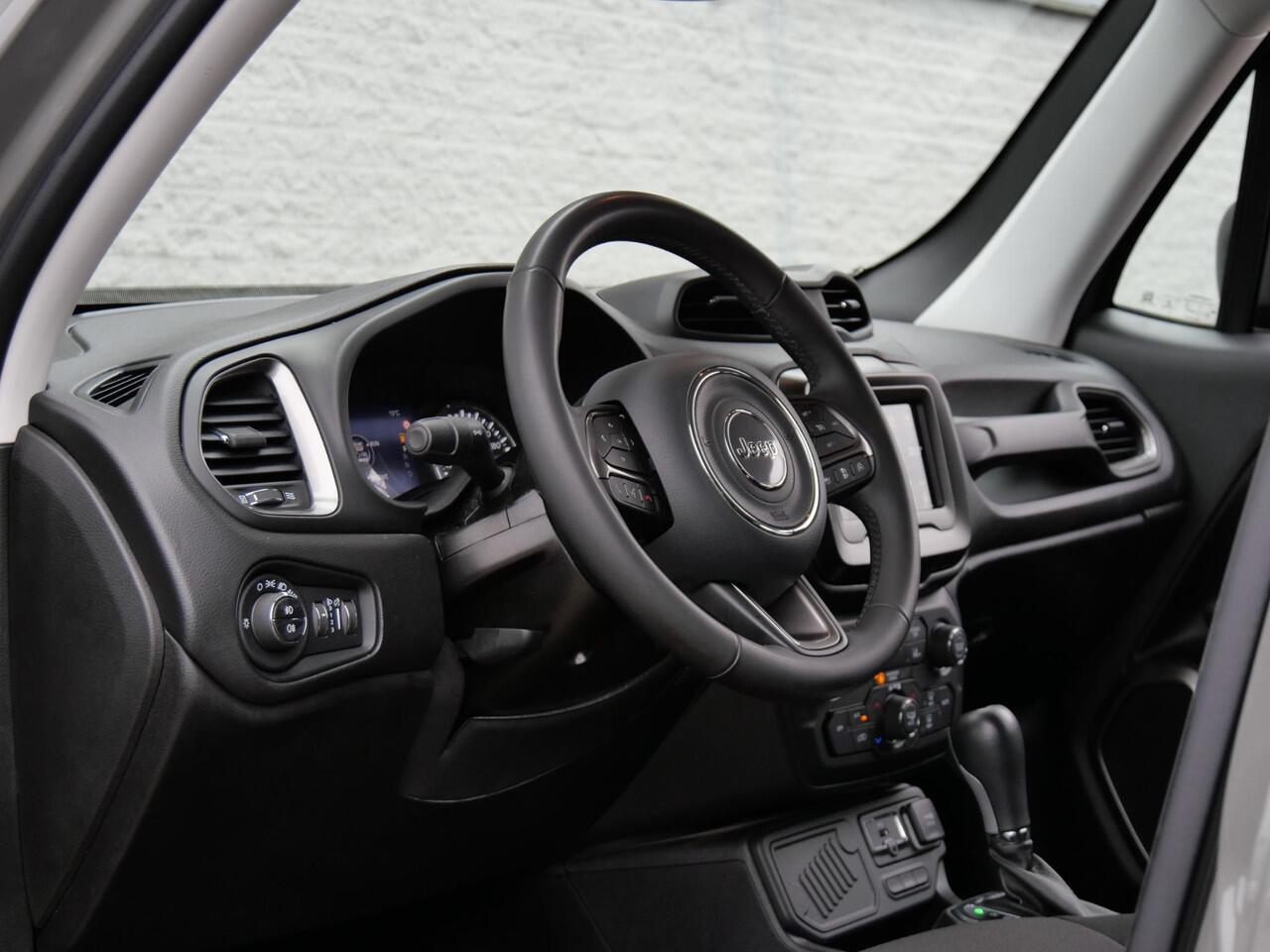 Jeep RENEGADE 1.3T LIMITED/ AFN. TREKHAAK/ CARPLAY/ PDC V+A/ ALL-SEASON BANDEN