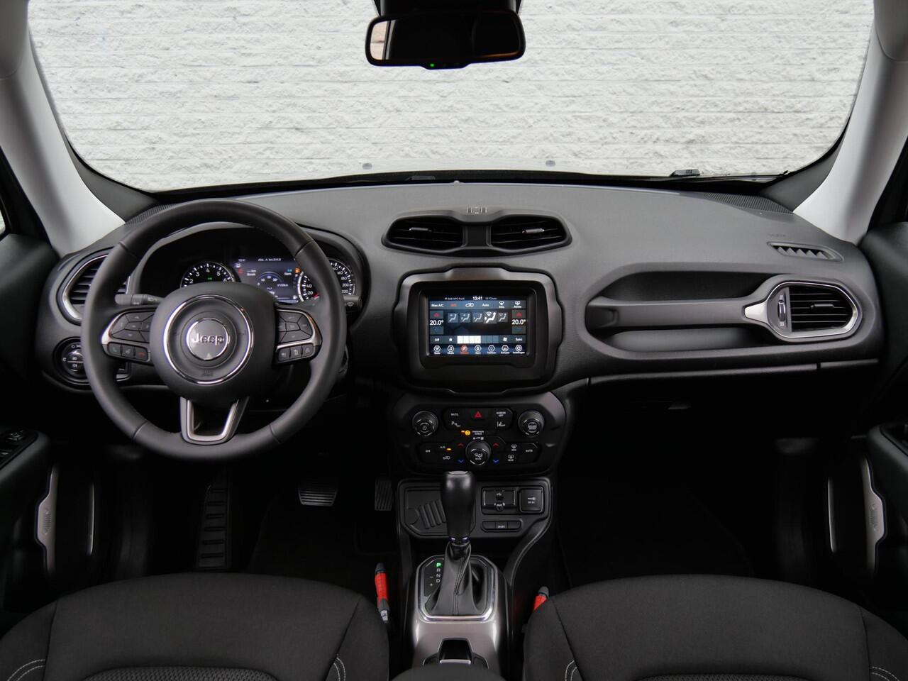Jeep RENEGADE 1.3T LIMITED/ AFN. TREKHAAK/ CARPLAY/ PDC V+A/ ALL-SEASON BANDEN
